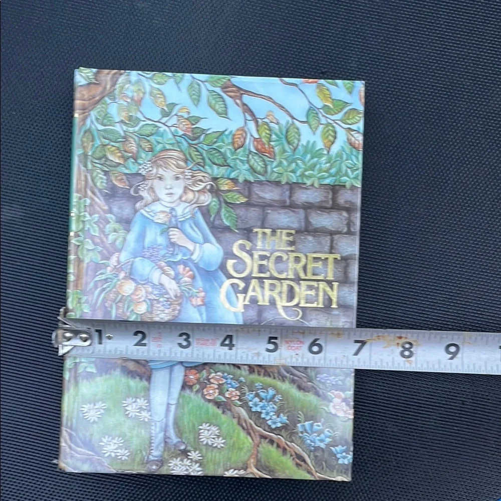 The Secret Garden Hardcover‎ Book